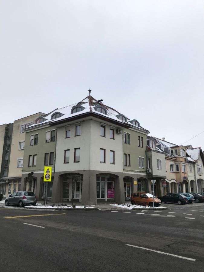 Gábor Pál 1 Apartman 2 szoba Dunafoldvar Kültér fotó